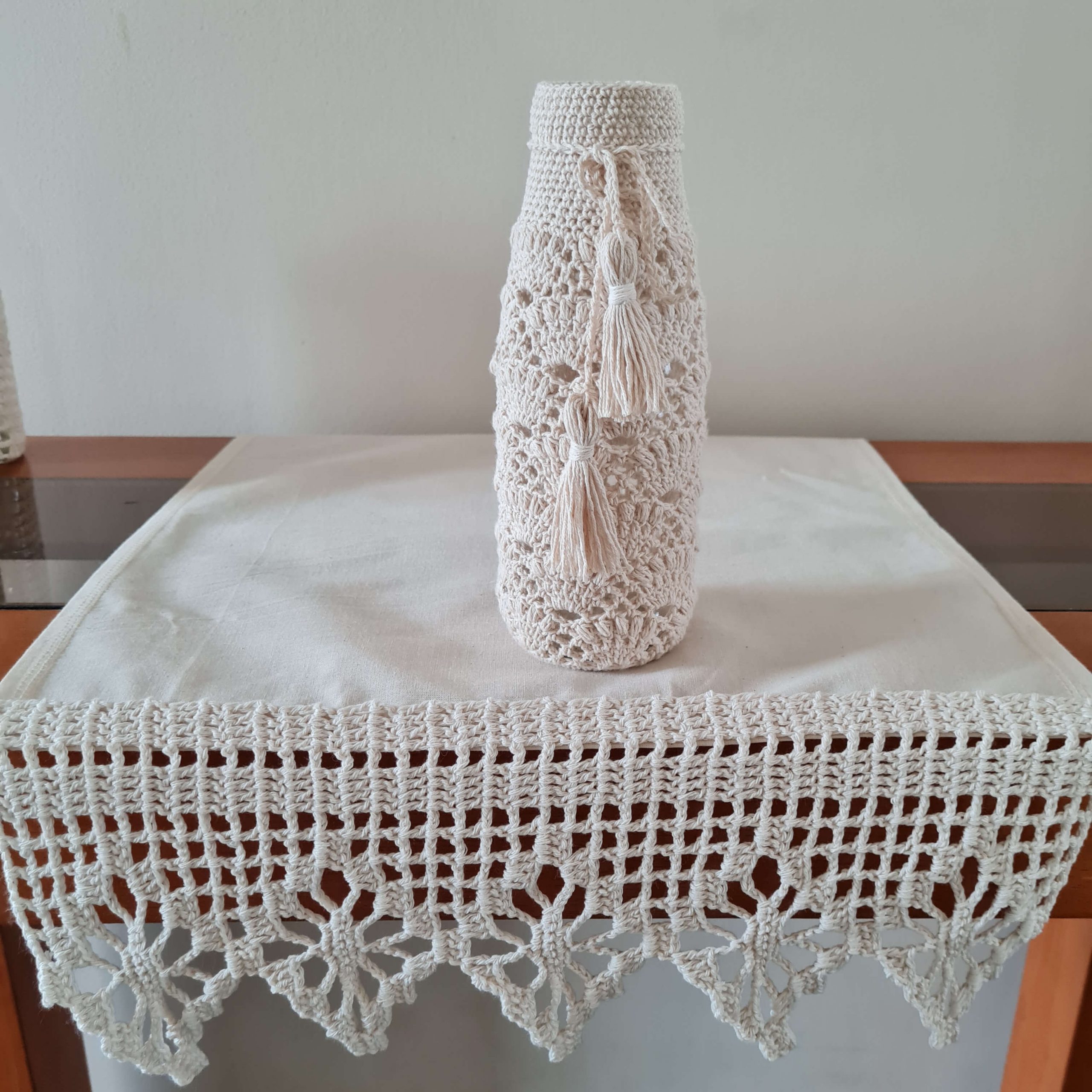 Botella decorada con tejido a crochet 3